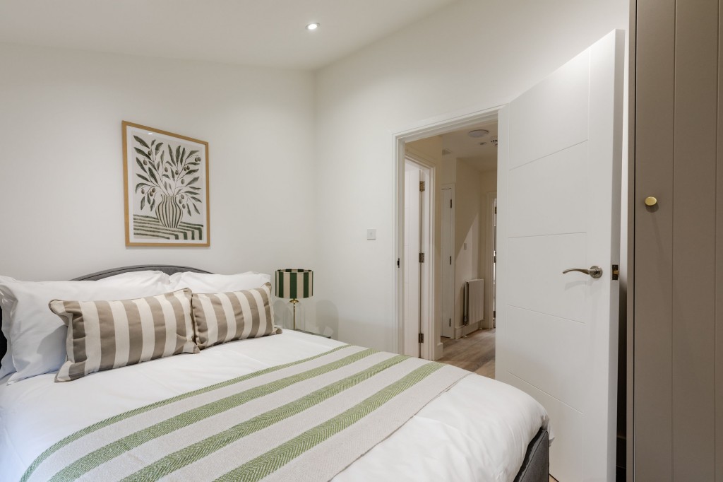 Images for 196 Sussex Gardens, London, W2 EAID:2927346050 BID: