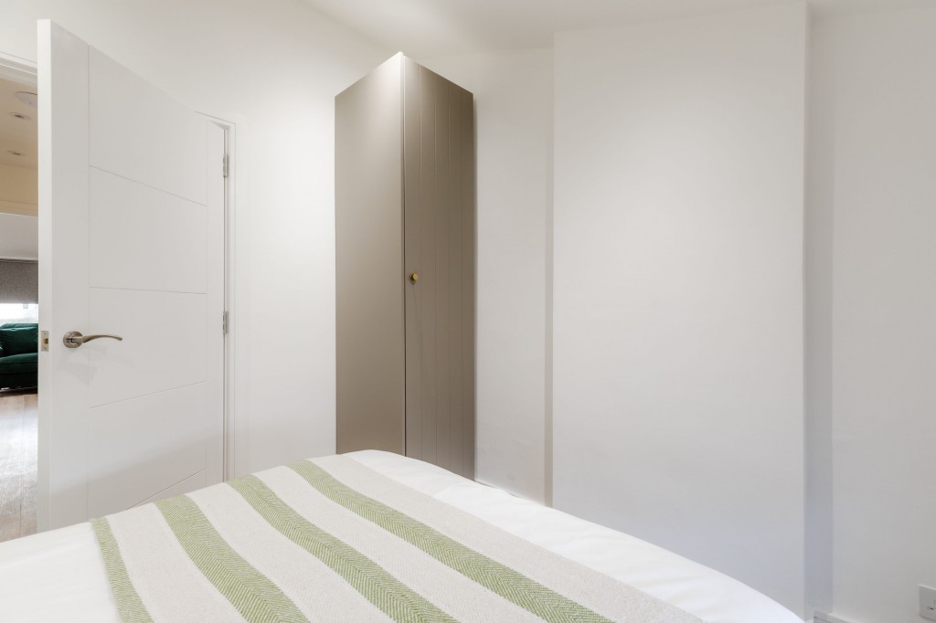 Images for 196 Sussex Gardens, London, W2 EAID:2927346050 BID: